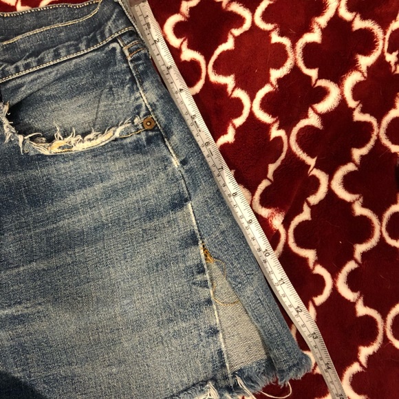 Cut off 501 Levi jean shorts . Size 28 - Picture 6 of 9